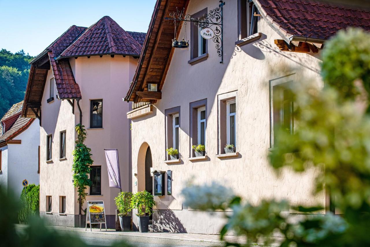 Landgasthaus & Hotel Zur Krone Dahn Eksteriør billede